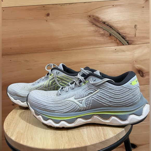 Mizuno Women's Wave Horizon 6 Running Shoe in Heather White Size 8 - Picture 10 of 14